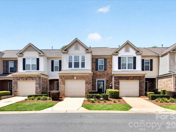 2434 Royal York Avenue , Charlotte, NC 28210