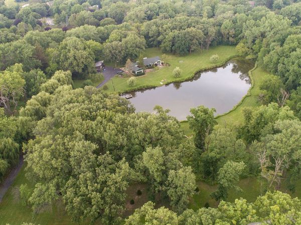 1122 Timber Trails Road, Downers Grove, IL 60516
