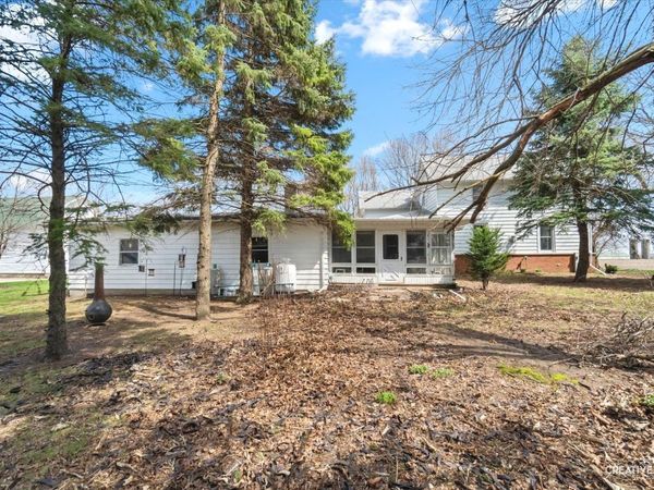 15555 McGirr Road , Hinckley, IL 60520