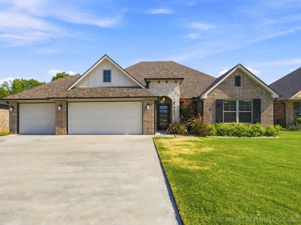 8457 Spring Creek Court, Claremore, OK 74019