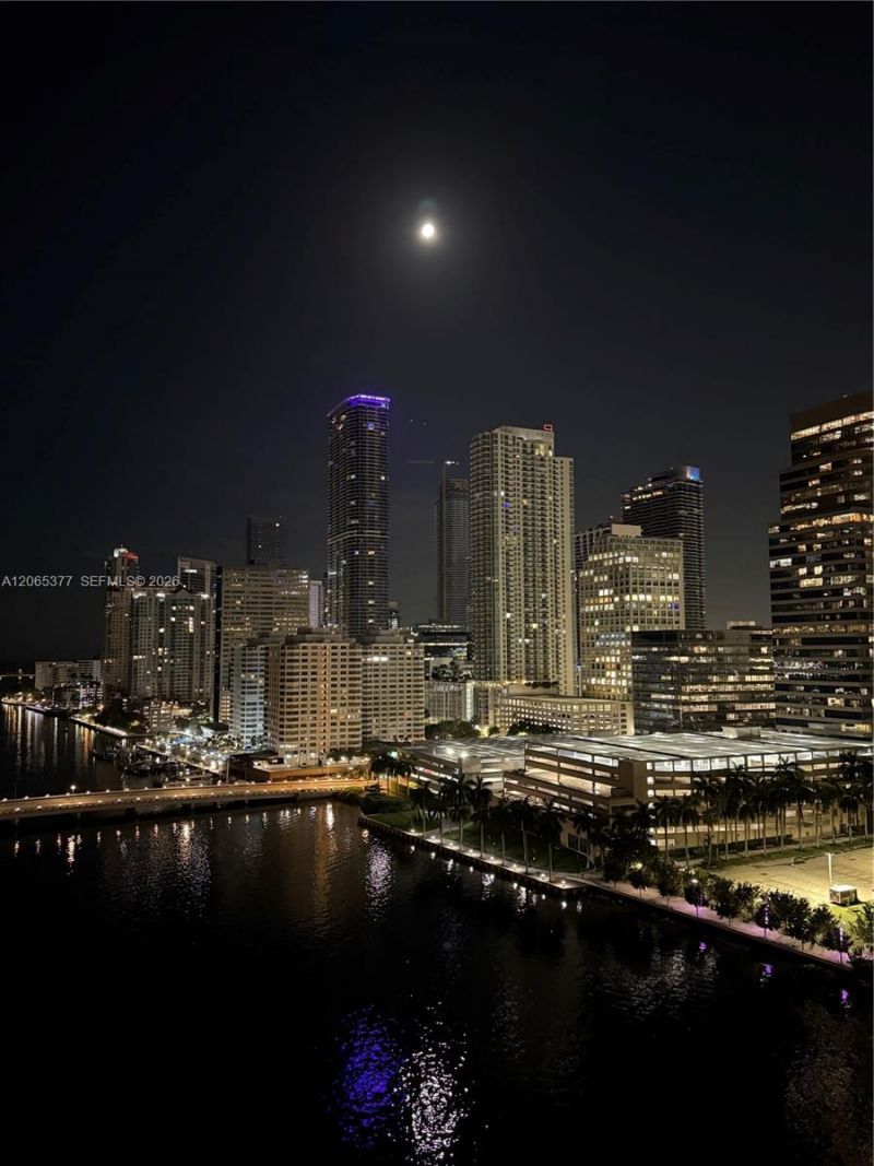 801 Brickell Key Blvd, Unit 1805, Miami, FL 33131 Photo