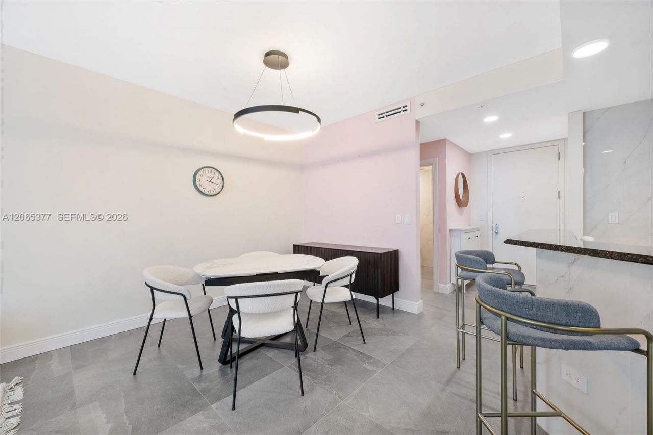 801 Brickell Key Blvd, Unit 1805, Miami, FL 33131 Photo