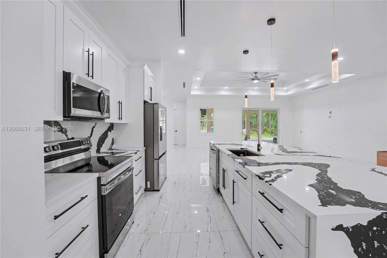 1113 Leroy Ave, Lehigh Acres, FL 33972 Photo