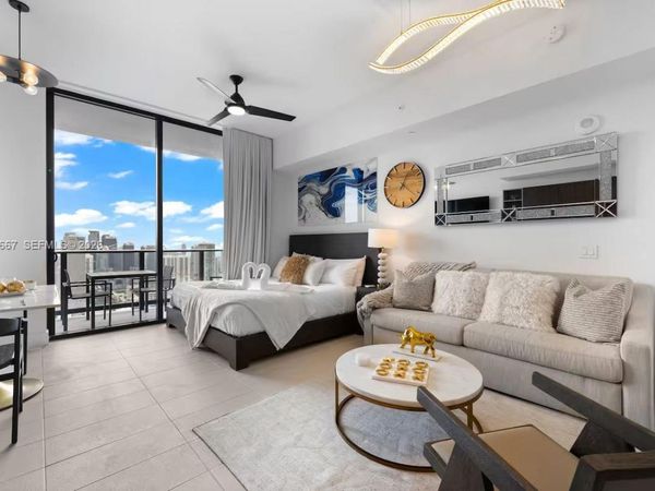 601 NE 1 Ave , Unit PH-4912, Miami, FL 33132