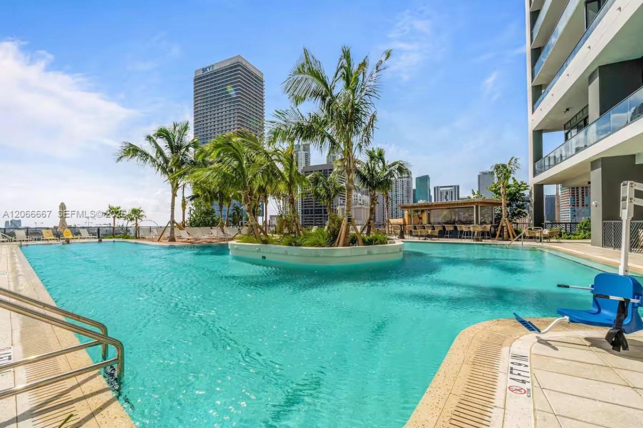 601 NE 1 Ave , Unit PH-4912, Miami, FL 33132 Photo