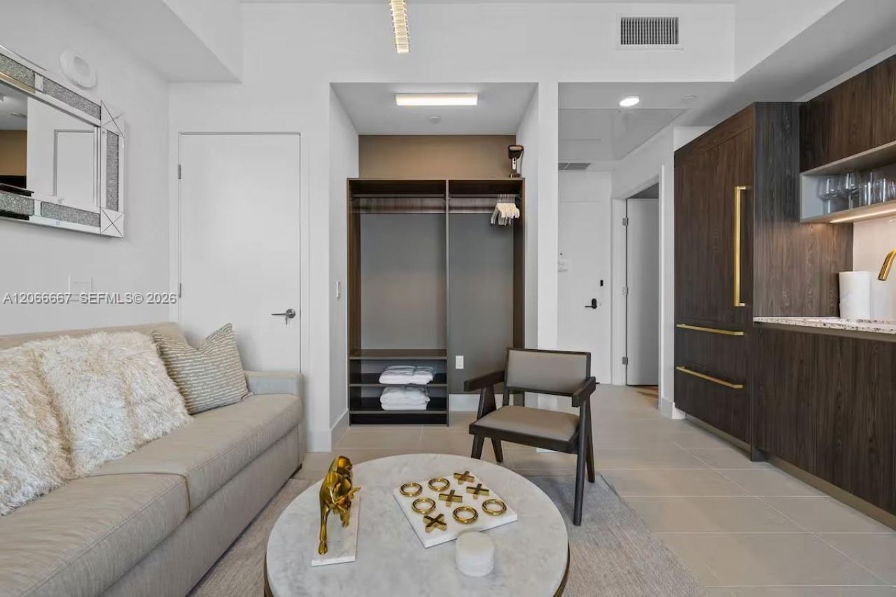 601 NE 1 Ave , Unit PH-4912, Miami, FL 33132 Photo