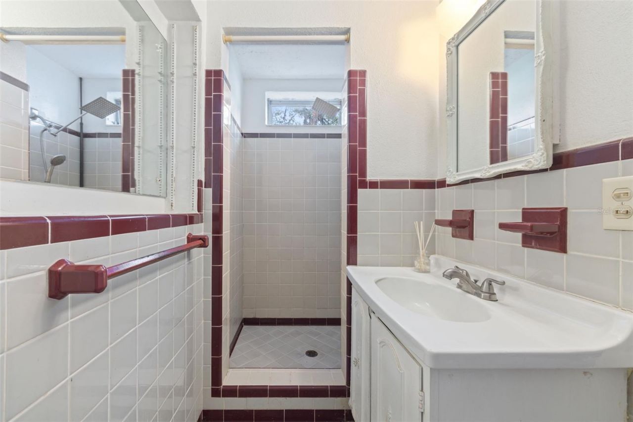 302 51st Street W, Bradenton, FL 34209 Photo