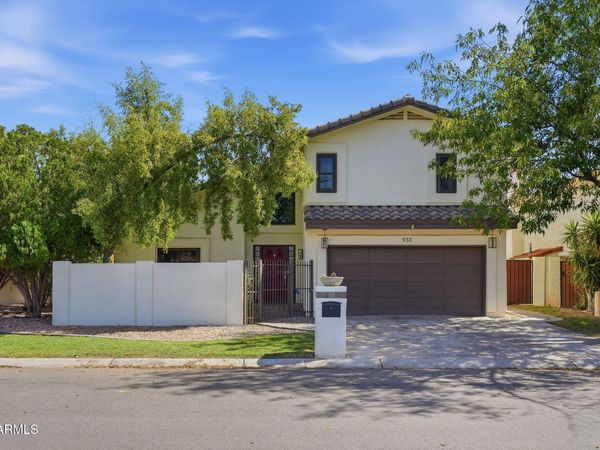 933 E LEEWARD Lane, Tempe, AZ 85283