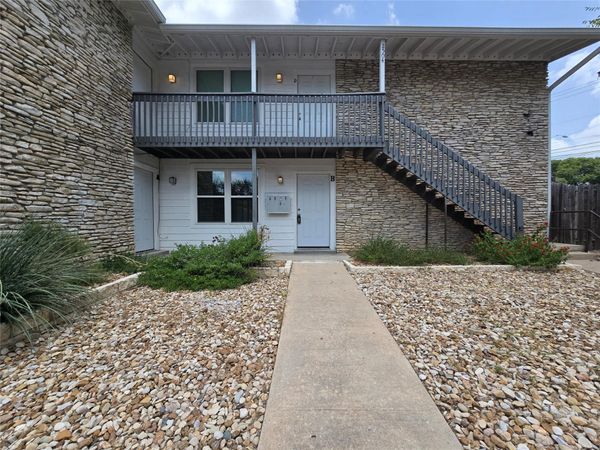 2504 Manor CIR, Unit B, Austin, TX 78723
