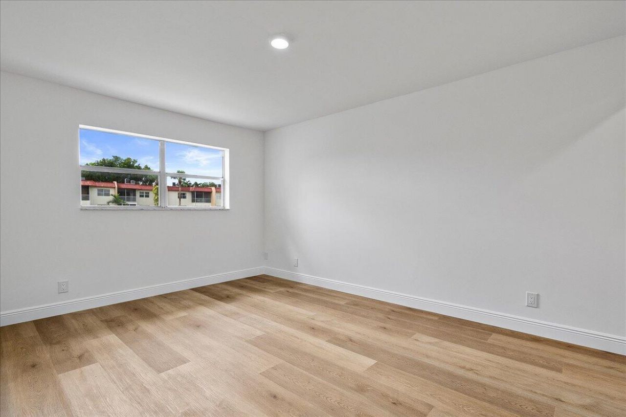 154 Lake Barbara Drive, West Palm Beach, FL 33411 Photo