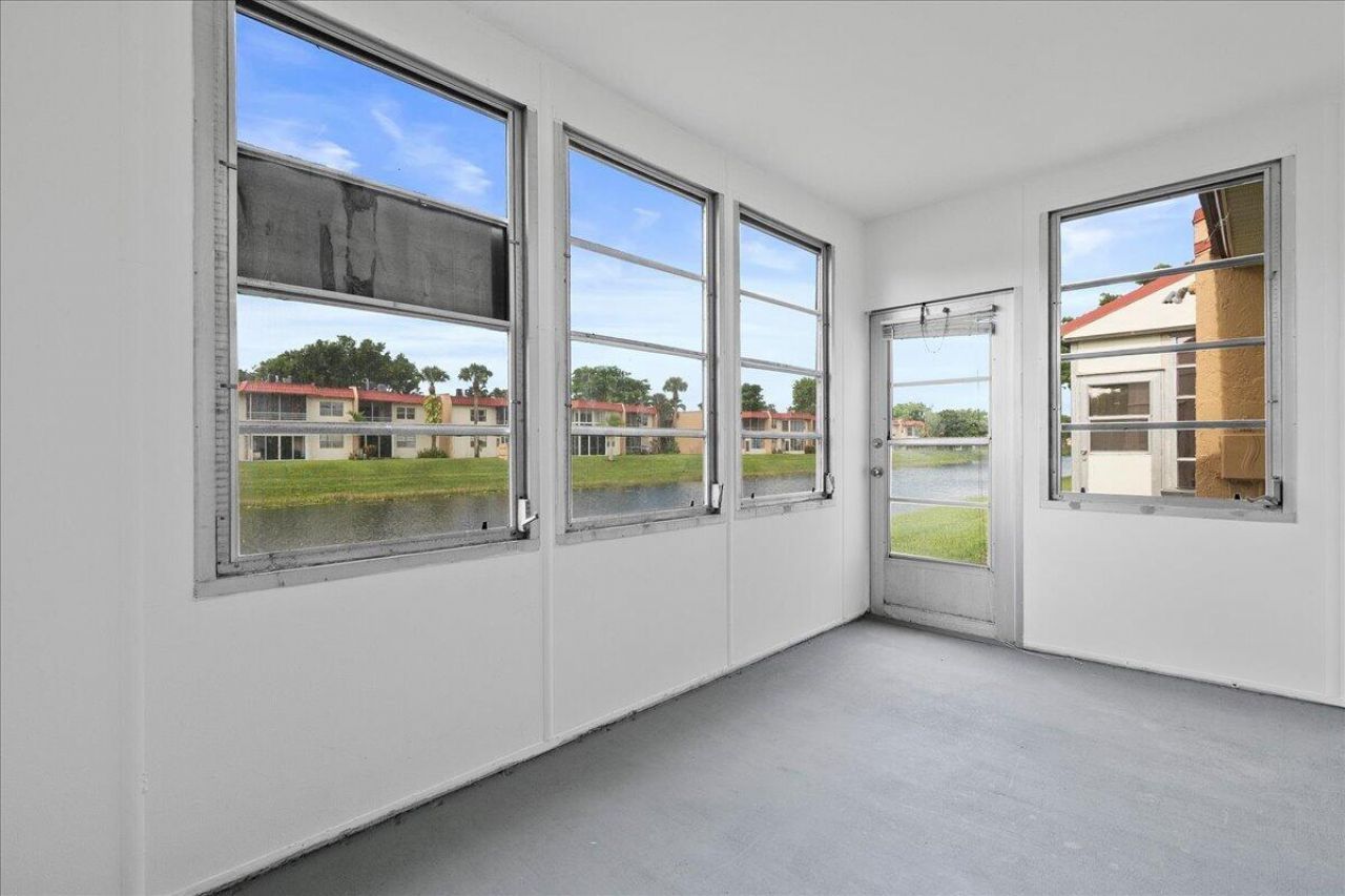 154 Lake Barbara Drive, West Palm Beach, FL 33411 Photo