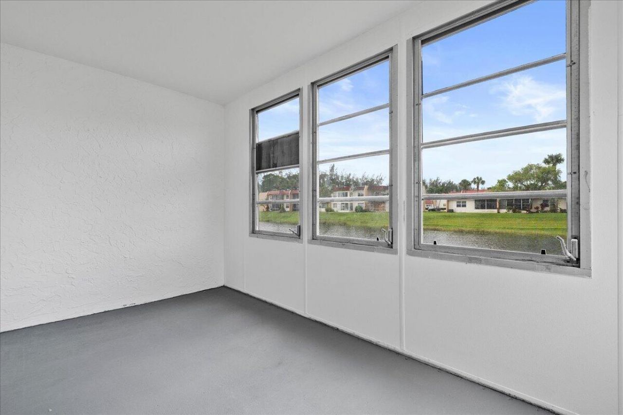 154 Lake Barbara Drive, West Palm Beach, FL 33411 Photo