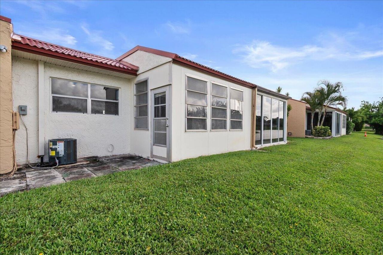 154 Lake Barbara Drive, West Palm Beach, FL 33411 Photo