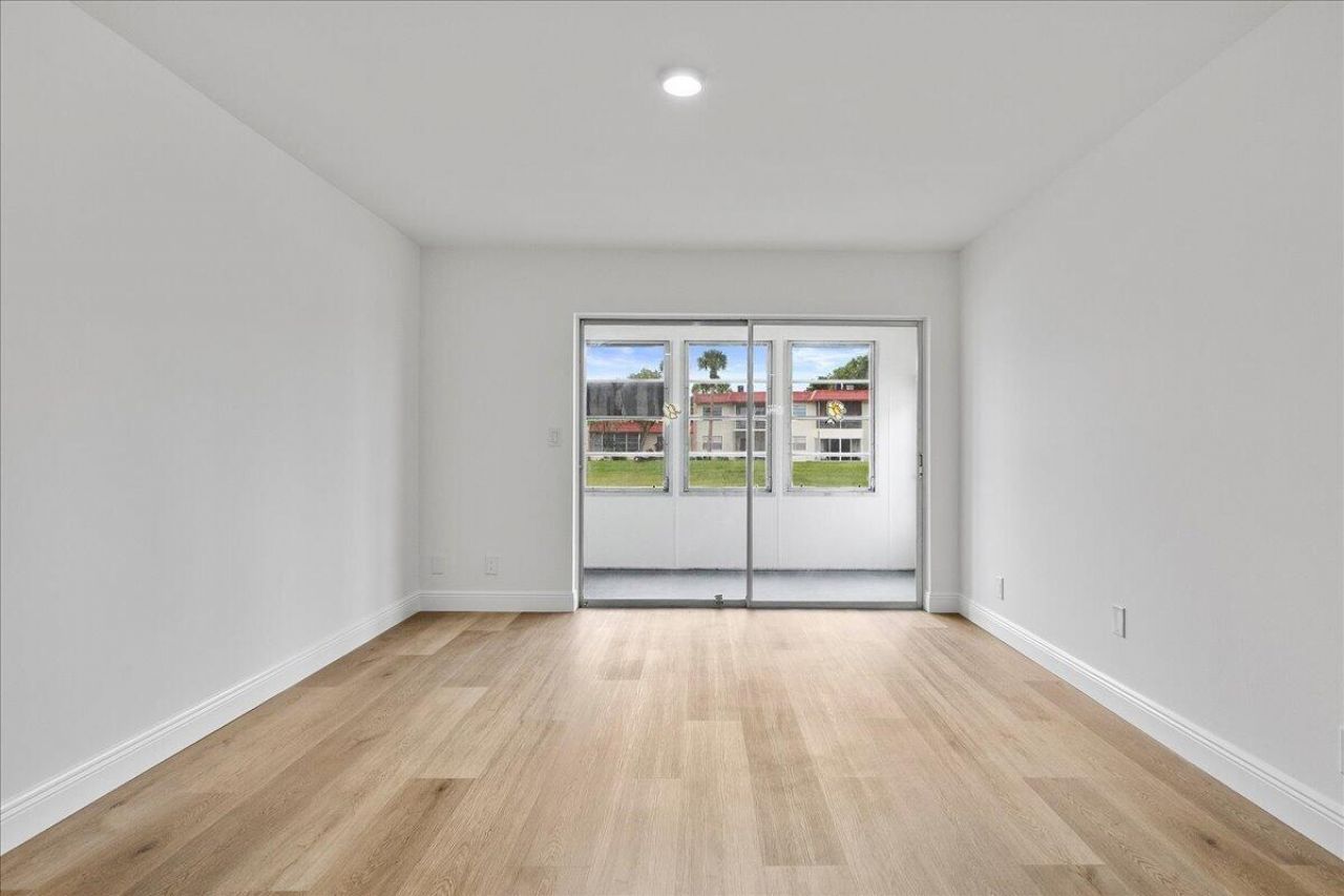 154 Lake Barbara Drive, West Palm Beach, FL 33411 Photo