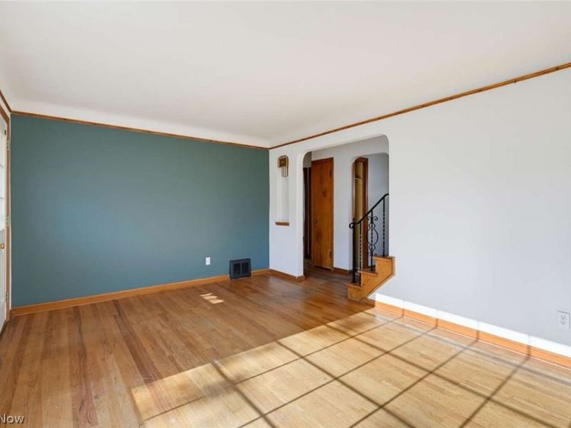 864 Lincoln Boulevard, Bedford, OH 44146 Photo 8