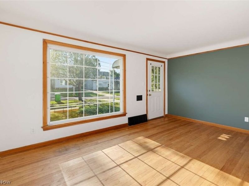 864 Lincoln Boulevard, Bedford, OH 44146 Photo 9