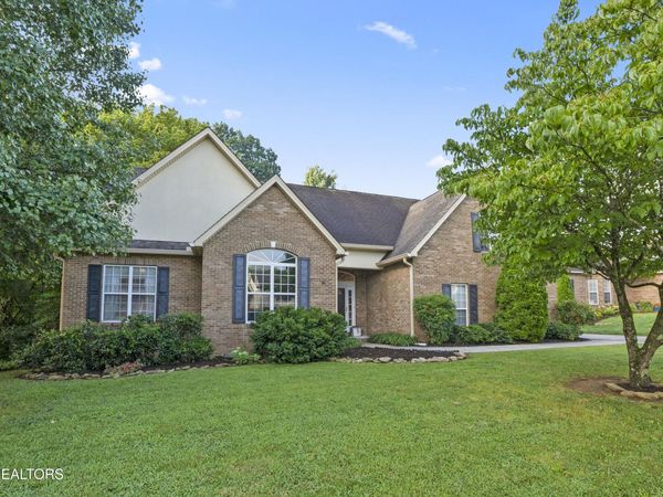 670 Whitesburg Drive, Knoxville, TN 37918