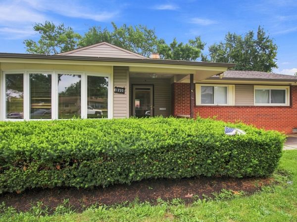 1235 Carswell Avenue , Elk Grove Village, IL 60007
