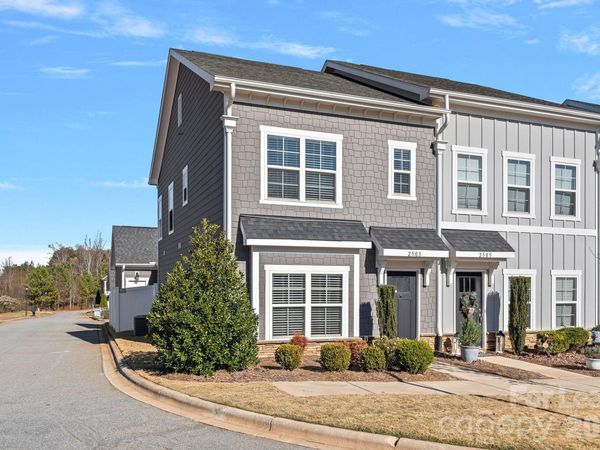 2503 Gallery Drive , Denver, NC 28037