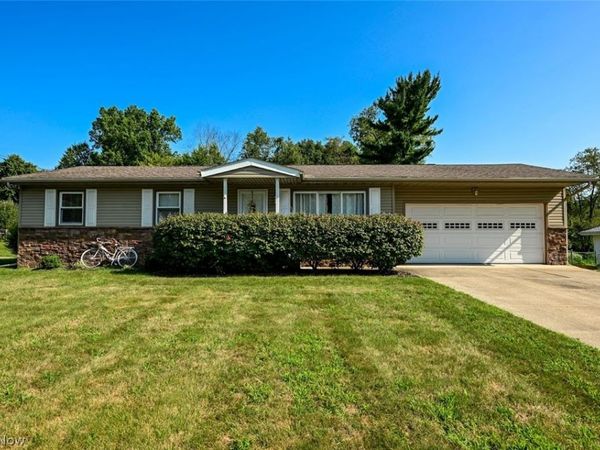 577 Catalina Drive , Akron, OH 44319