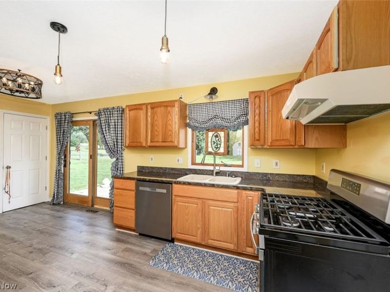 577 Catalina Drive, Akron, OH 44319 Photo 23