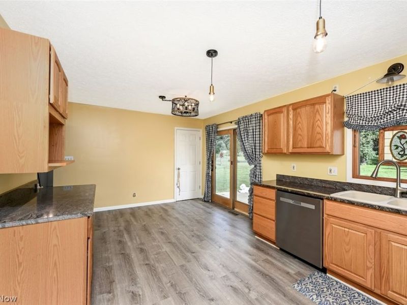 577 Catalina Drive, Akron, OH 44319 Photo 24