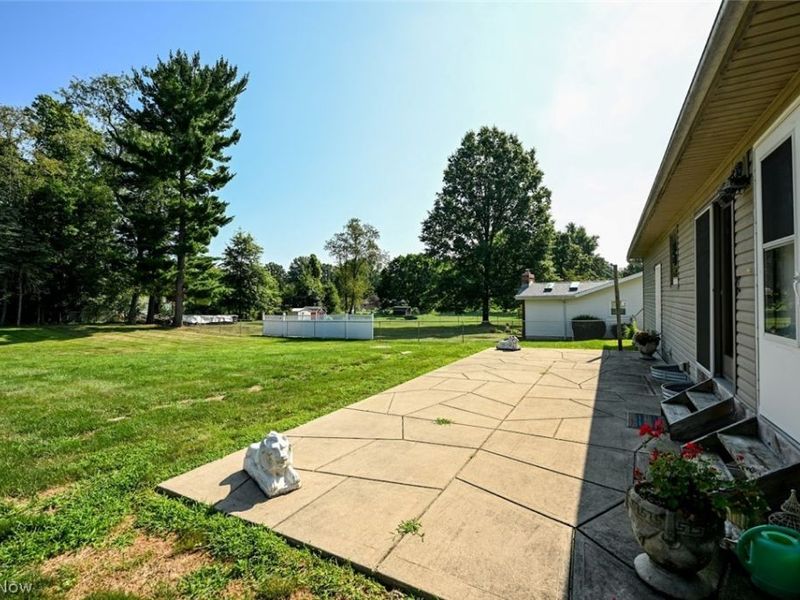 577 Catalina Drive, Akron, OH 44319 Photo 9
