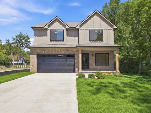 41 Starr Drive, Troy, MI 48083