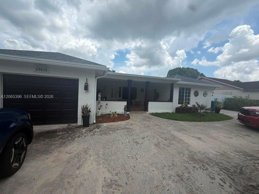 19631 NW 57th Pl , Hialeah, FL 33015 Photo