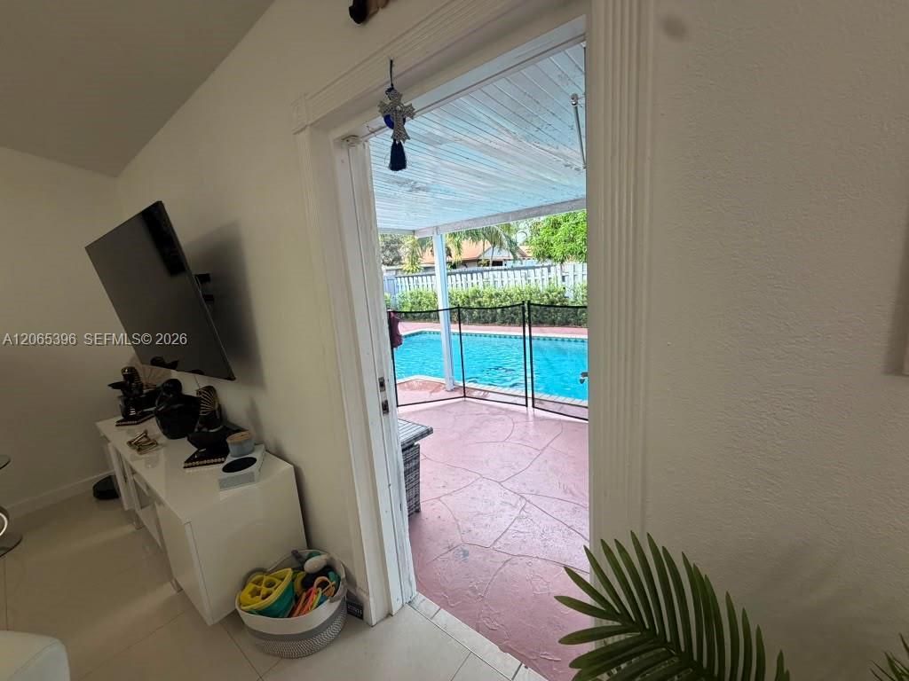 19631 NW 57th Pl , Hialeah, FL 33015 Photo