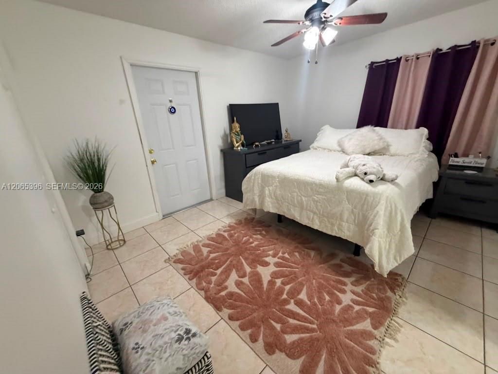 19631 NW 57th Pl , Hialeah, FL 33015 Photo