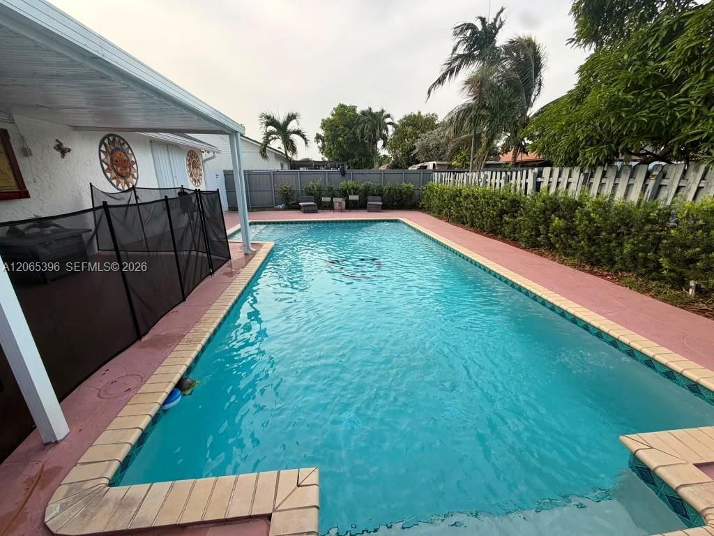 19631 NW 57th Pl , Hialeah, FL 33015 Photo