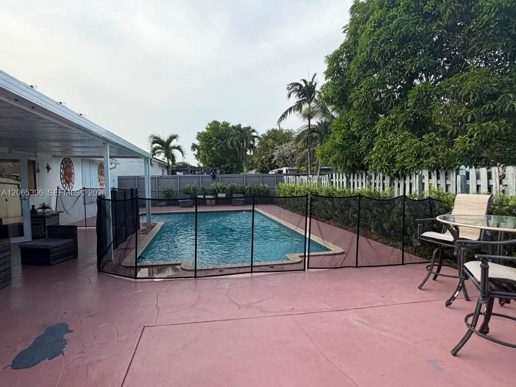 19631 NW 57th Pl , Hialeah, FL 33015 Photo