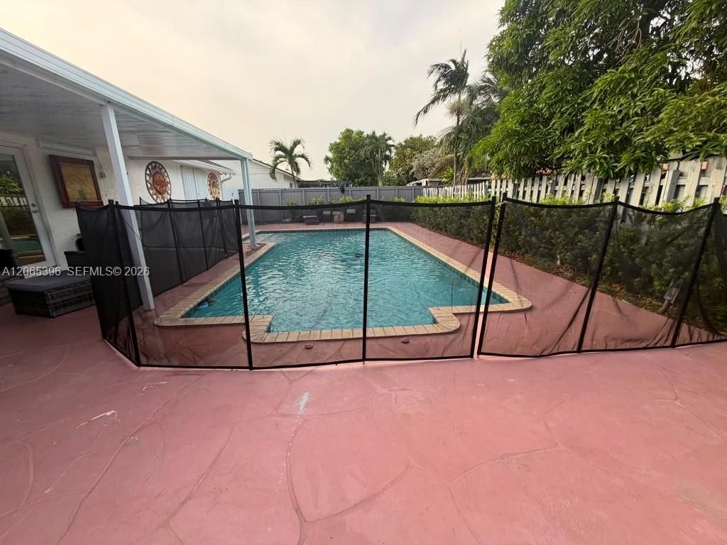 19631 NW 57th Pl , Hialeah, FL 33015 Photo