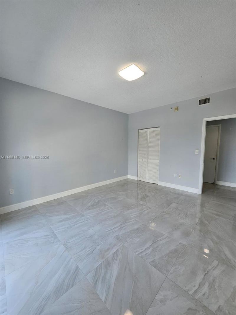 7270 SW 88th St , Unit B202, Miami, FL 33156 Photo