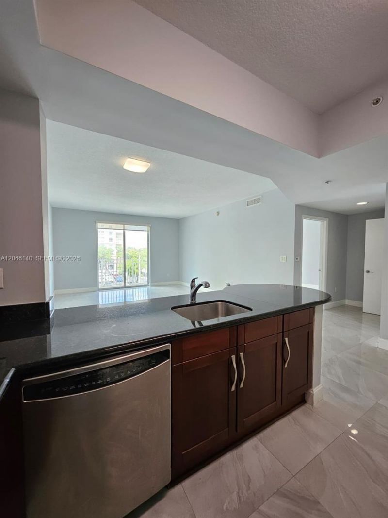 7270 SW 88th St , Unit B202, Miami, FL 33156 Photo