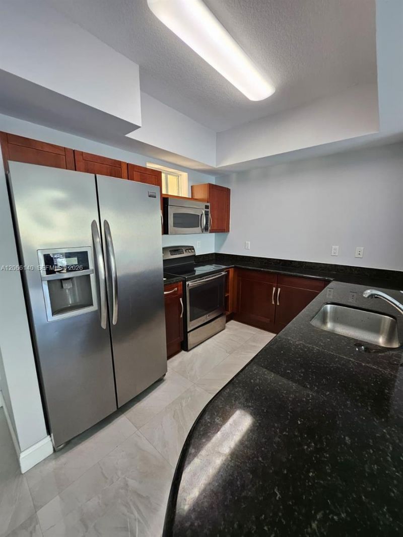 7270 SW 88th St , Unit B202, Miami, FL 33156 Photo