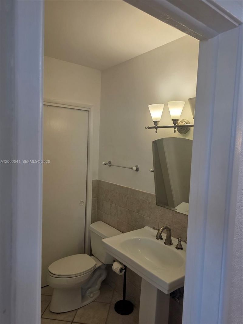 1500 SE 15th St , Unit 318, Fort Lauderdale, FL 33316 Photo