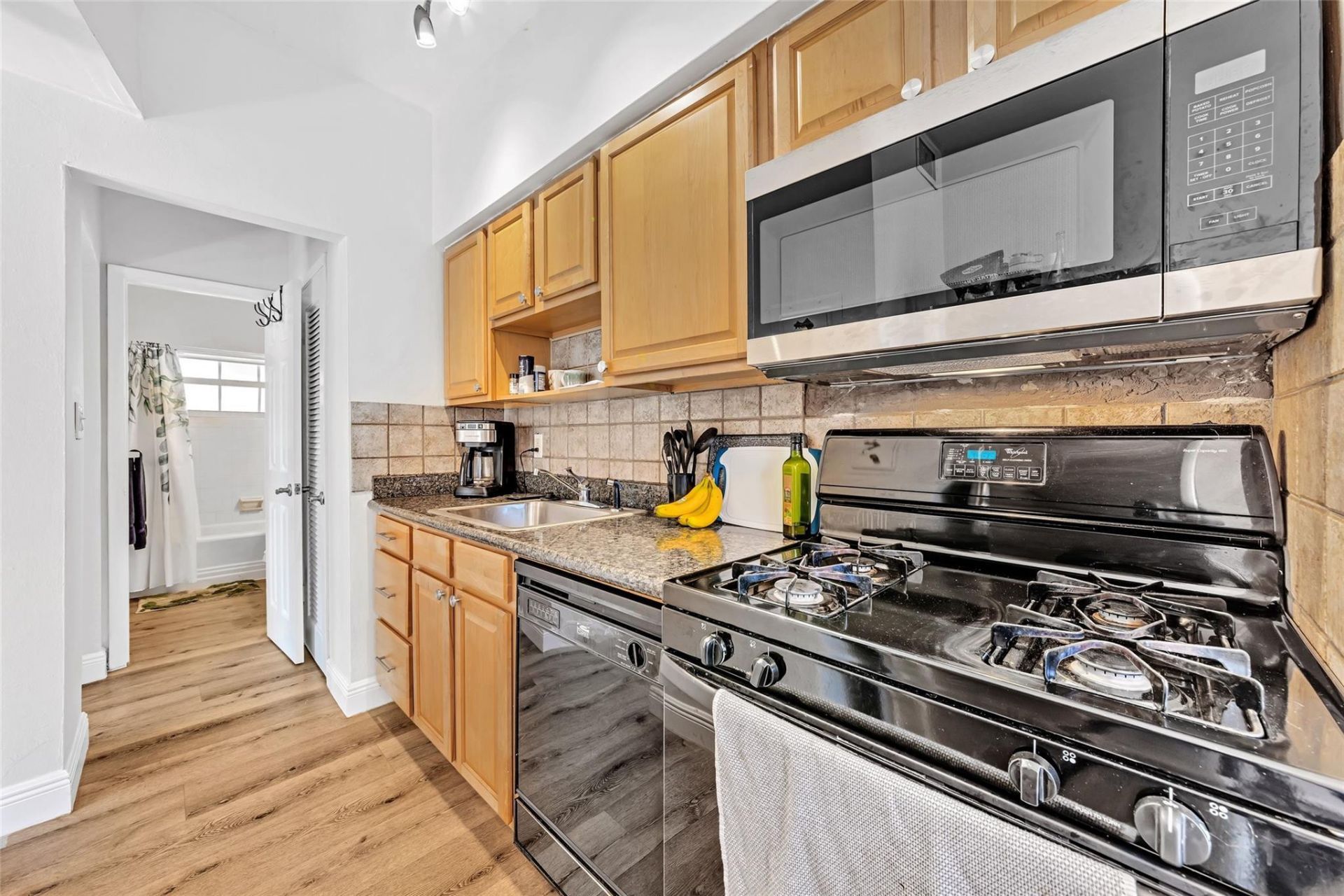 805 NE 17th Avenue, Unit 4, Fort Lauderdale, FL 33304 Photo