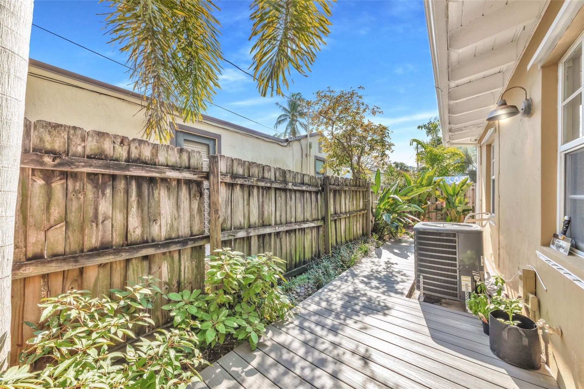 805 NE 17th Avenue, Unit 4, Fort Lauderdale, FL 33304 Photo