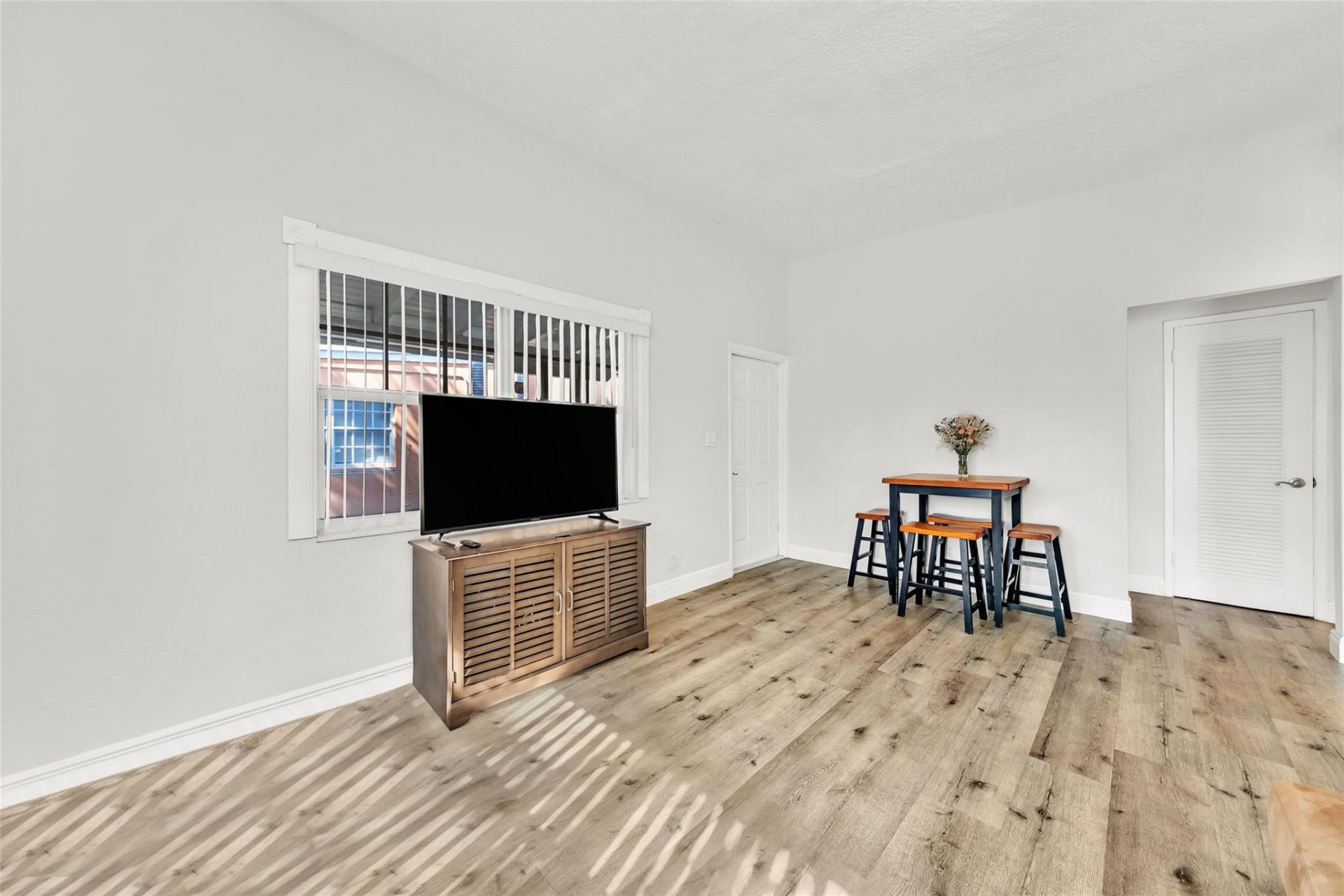 805 NE 17th Avenue, Unit 4, Fort Lauderdale, FL 33304 Photo