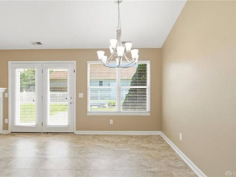 601 Quiet Creek Court, Wilmington, OH 45177 Photo 9