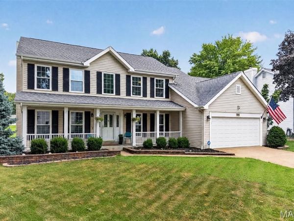 1016 Lafayette Place, Lake St Louis, MO 63367