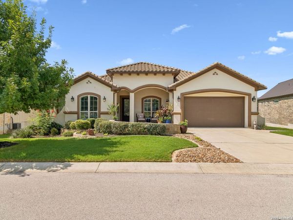 125 Sowing Oak Drive, San Marcos, TX 78666