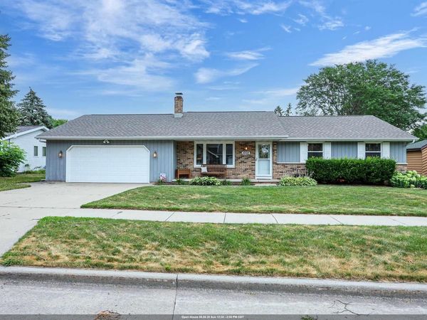 1002 S COVENANT LANE, Appleton, WI 54915