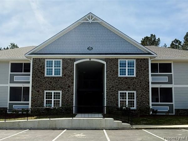 188 Gallery Drive, Unit 302, Spring Lake, NC 28390