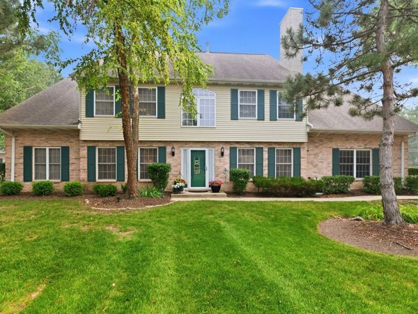 1537 LAUREL OAKS Drive , Unit 1537, Streamwood, IL 60107