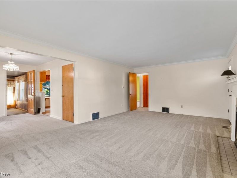 154 Hilltop Drive NW, Canton, OH 44708 Photo 10