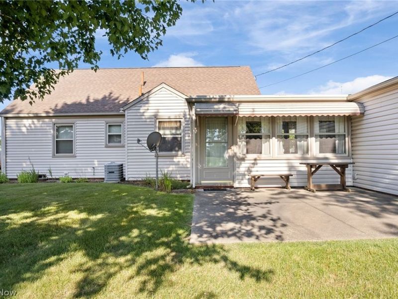 154 Hilltop Drive NW, Canton, OH 44708 Photo 32