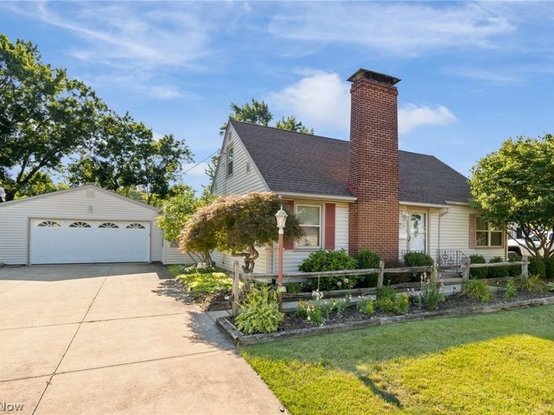 154 Hilltop Drive NW, Canton, OH 44708 Photo 4